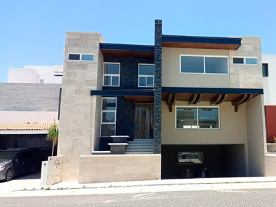 Hermosa Residencia En Misión San Jerónimo, 5 Habitaciones, S