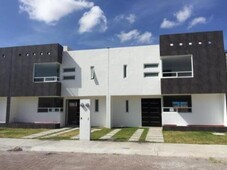 3 cuartos, 160 m casa en venta en res hacienda las trojes mx17-dr0336
