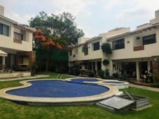 3 cuartos, 215 m casa en venta en colonia lomas de la selva sobre avenida