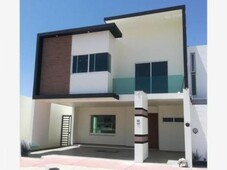 3 cuartos, 230 m casa en venta en residencial lombardia mx18-ed5774