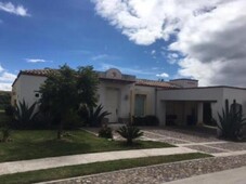 3 cuartos, 250 m casa en venta en hacienda de aldama mx17-dn5964