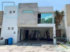3 cuartos, 300 m casa en venta lomas del hipico zona carretera nacional