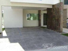 3 cuartos, 300 m vendo casa en residencial cumbres 3 dormitorios