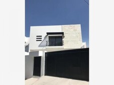 3 cuartos, 310 m casa en venta en villas de irapuato mx18-fa9812