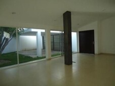 3 cuartos, 320 m casa en venta en villas de irapuato mx15-bg0633
