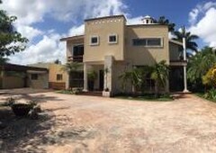 3 cuartos, 700 m casa en venta en cancun colonia doctores