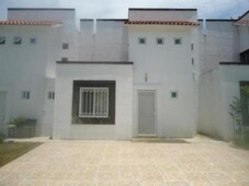 3 cuartos, 95 m casa en venta en fracc. villas de bernalejo mx16-ca3427