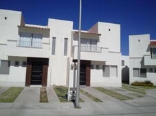 4 cuartos, 113 m casa en venta en fracc. puerta de piedra mx19-fx3091