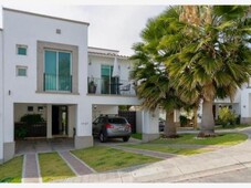 4 cuartos, 215 m casa en venta en lomas del pedregal mx19-fq3425