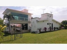 4 cuartos, 252 m casa en venta en fracc lomas de cocoyoc mx18-er4374