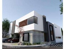 4 cuartos, 300 m venta de casa de arquitecto exclusivo cluster en zibata 21