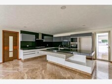 4 cuartos, 550 m casa en venta en lomas de angelopolis mx19-gt4146