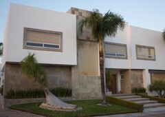 casas en venta - 890m2 - 3 recámaras - juriquilla - 16,000,000