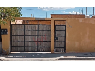Casa en Venta en Cd Juarez de un piso Zona Puerto de Palos cerca de Smart, tiendas de conveniencia, Transporte Publico, Maquiladoras, escuelas, bancos