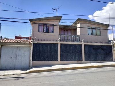 Amplia Casa, Col. 16 de Septiembre Sur, Cerca 14 Sur y Periférico, $2,000,000.00