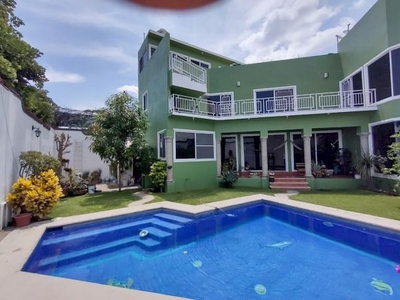Bonita casa en renta en Colonia Granjas, Cuernavaca Morelos.