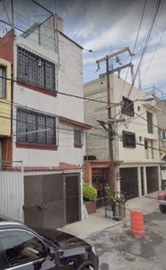 Casa 3 Hab en Calle San Isauro 214 Santa Ursula Coyoacan