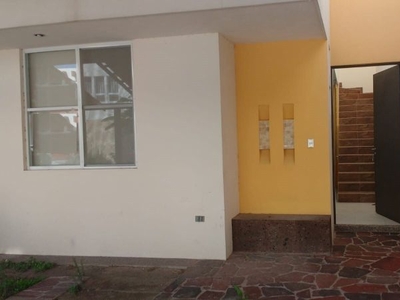 Casa amueblada y servicios incluidos en renta en Villa de Pozos.
