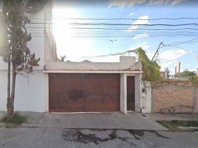 Casa bien ubicada en Aguascalientes