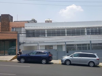 Casa con Uso de Suelo Comercial - Naucalpan, 5 Salones, Cochera 9 Autos, C.320m
