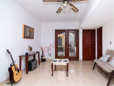 Casa de un piso en Venta, en colonia Navarro, Torreón. Muy cerca de HEB Independencia.