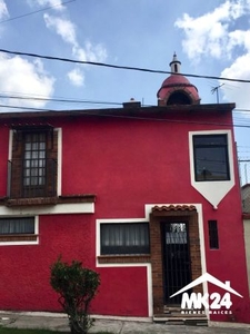 Casa de un solo piso en Fraccionamiento Lomas del Huizachal