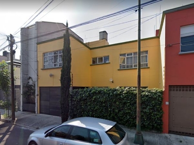 Casa en Col Romero de Terreros cerca del Metro Miguel Ángel de Quevedo Coyoacán