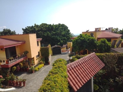 Casa en lindo conjunto vigilancia cancha de tenis común, zona norte de Cuernavac