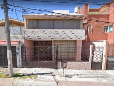 Casa en Lomas de las Fuentes, Naucalpan.