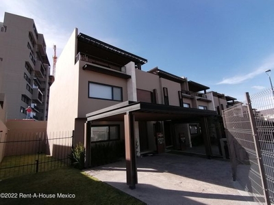 Casa en renta con Roof Garden en Zona Campanario Norte GRC23-3415
