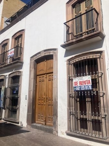 Casa en renta en Centro Histórico de Querétaro. Uso de suelo comercial.