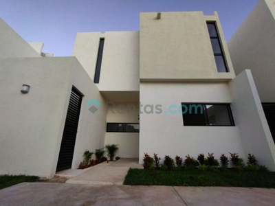 CASA EN RENTA EN PRIVADA ZENSIA PARQUE RESIDENCIAL