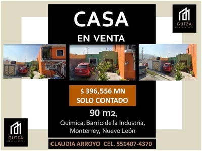 Casa en Venta - 2 Recamaras - Barrio de La Industria - Monterrey - Remate Bancario - Excelente Inversion