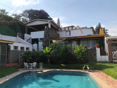 Casa en venta al norte de Cuernavaca, Col. Hacienda Tetela