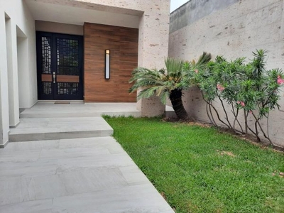 CASA EN VENTA BOSQUES DEL VALLE