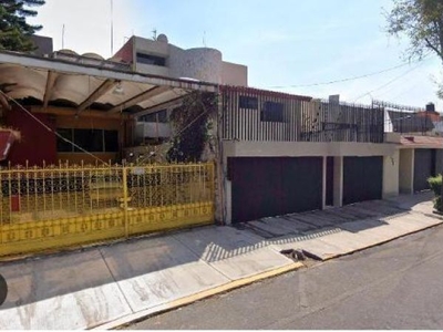 Casa en venta col. Paseos de Taxqueña 4 recamaras