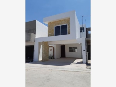 Casa en Venta en Alebrijes Residencial