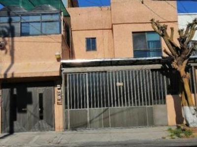 Casa en VENTA en calle Molledo Colonia Lindavista Gustavo A. Madero 