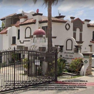 Casa en Venta en Fracc. Agua Caliente, Tijuana, B.C. Con un 70% de descuento de su valor comercial.