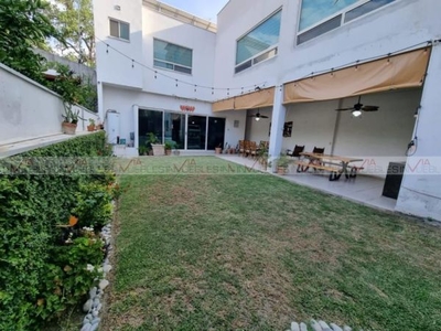 Casa En Venta En Las Torres, Monterrey, Nuevo León