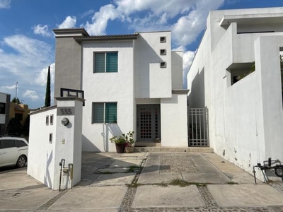 Renta Casa En Puerta De Hierro Monterrey Nuevo Leon Anuncios Y Precios -  Waa2