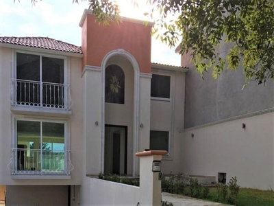 Casa en venta en Residencial Chiluca.