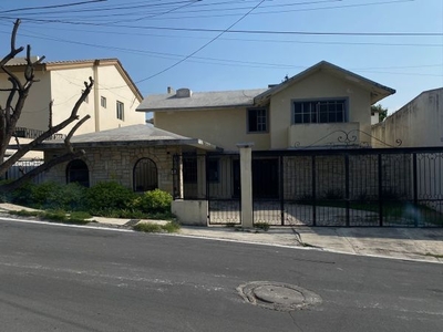 Casa en venta en Valle de Chipinque