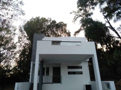 CASA ESTILO MINIMALISTA EN EXCLUSIVO FRACCINAMIENTO $4,500,000 CUERNAVACA