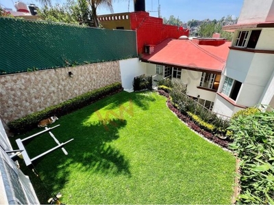 Casa Iluminada, con terraza y jardín al Sur de la CDMX en colonia cerrada con seguridad.