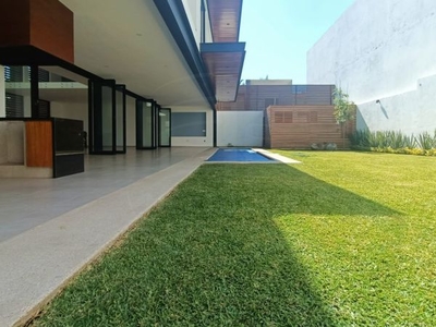 Casa nueva con alberca en Fraccionamiento Mascareño, Vista Hermosa, Cuernavaca