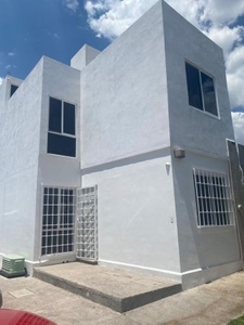 Casa Nueva en Viñedos, remodelada