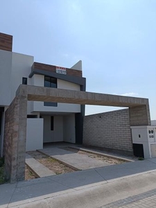Casa - Privada Cielo Abierto en Los Lagos Residencial.