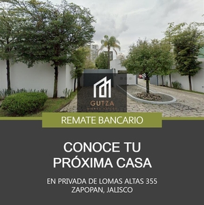 Doomos. Casa en Venta en Lomas Altas 355, Loma Real, Zapopan, Jalisco