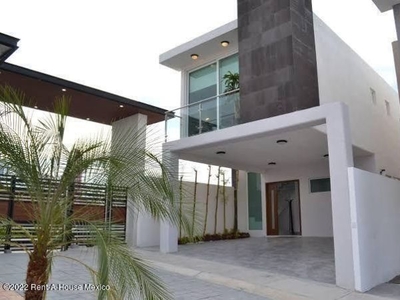 EN VENTA CASA 3 RECÁMARAS DENTRO DE CONDOMINIO CASA CLUB RCS-23-64